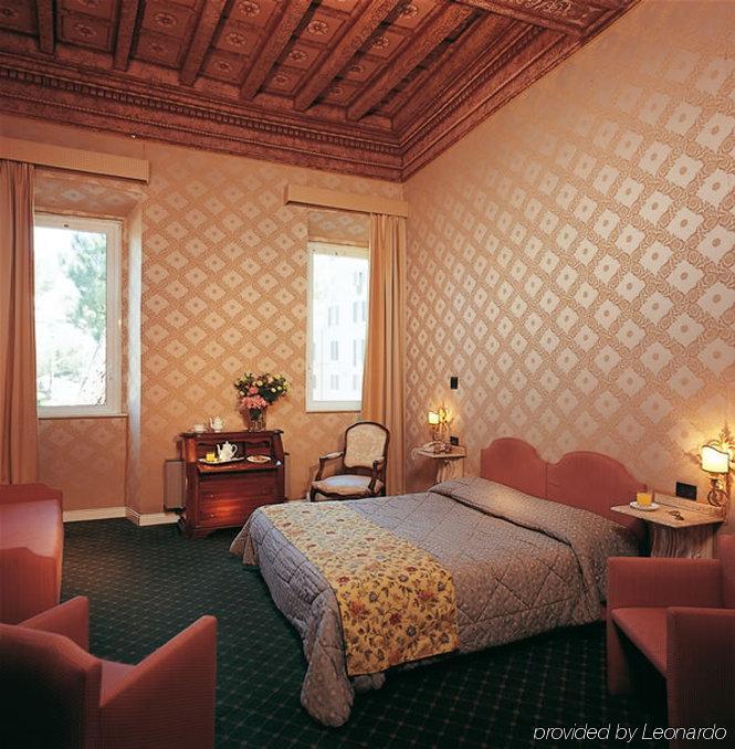 Hotel Richmond Roma Oda fotoğraf